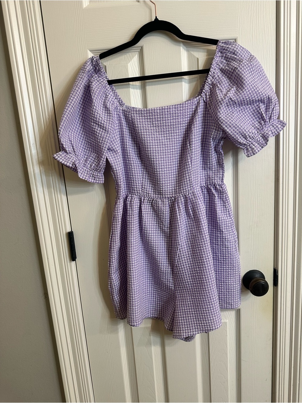 Woman’s Lavender Gingham Puff-Sleeve Romper PERFECT FOR LSU GAMES